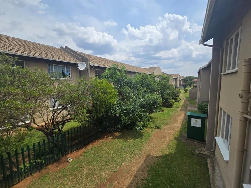 2 Bedroom Apartment / flat to rent in Ravenswood
