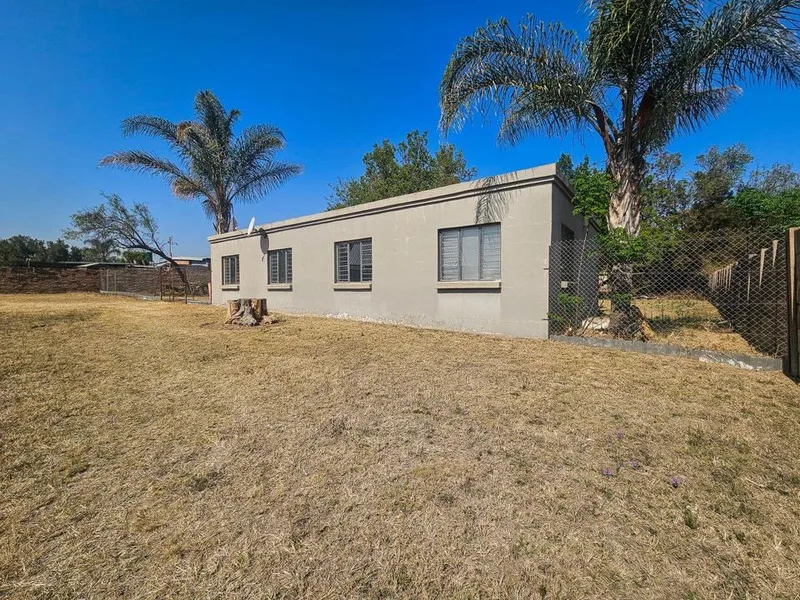 2 Bedroom House to rent in Kameeldrift East