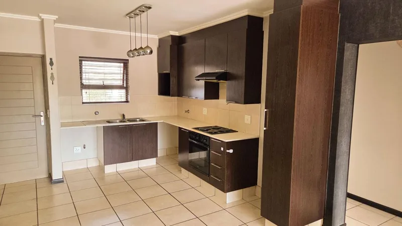 2 Bedroom Apartment / flat to rent in Bryanston East
