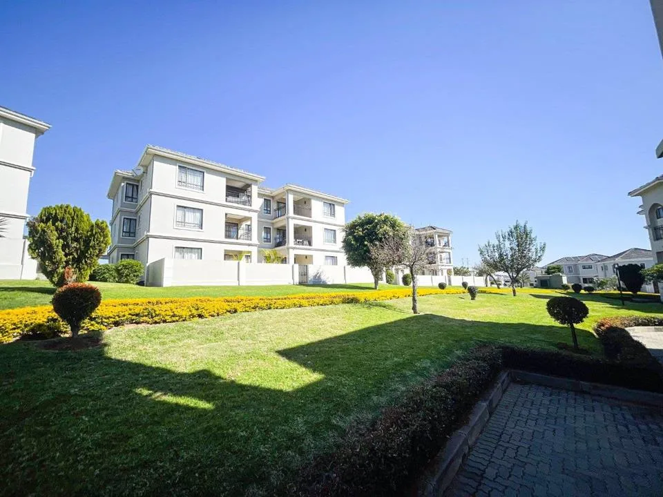 3 Bedroom Apartment / flat to rent in Summerset