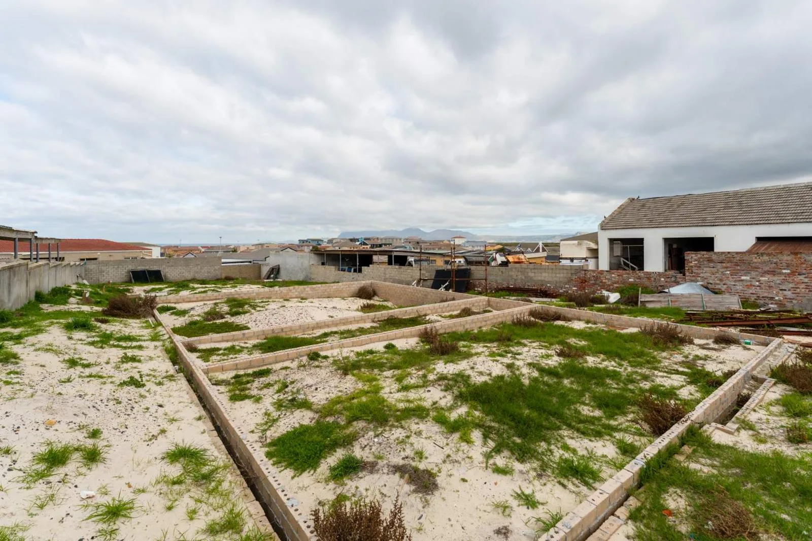 979 m² Land available in Pelikan Heights