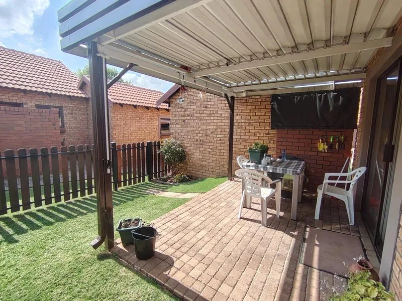 1 Bedroom Townhouse to rent in Willow Park Manor