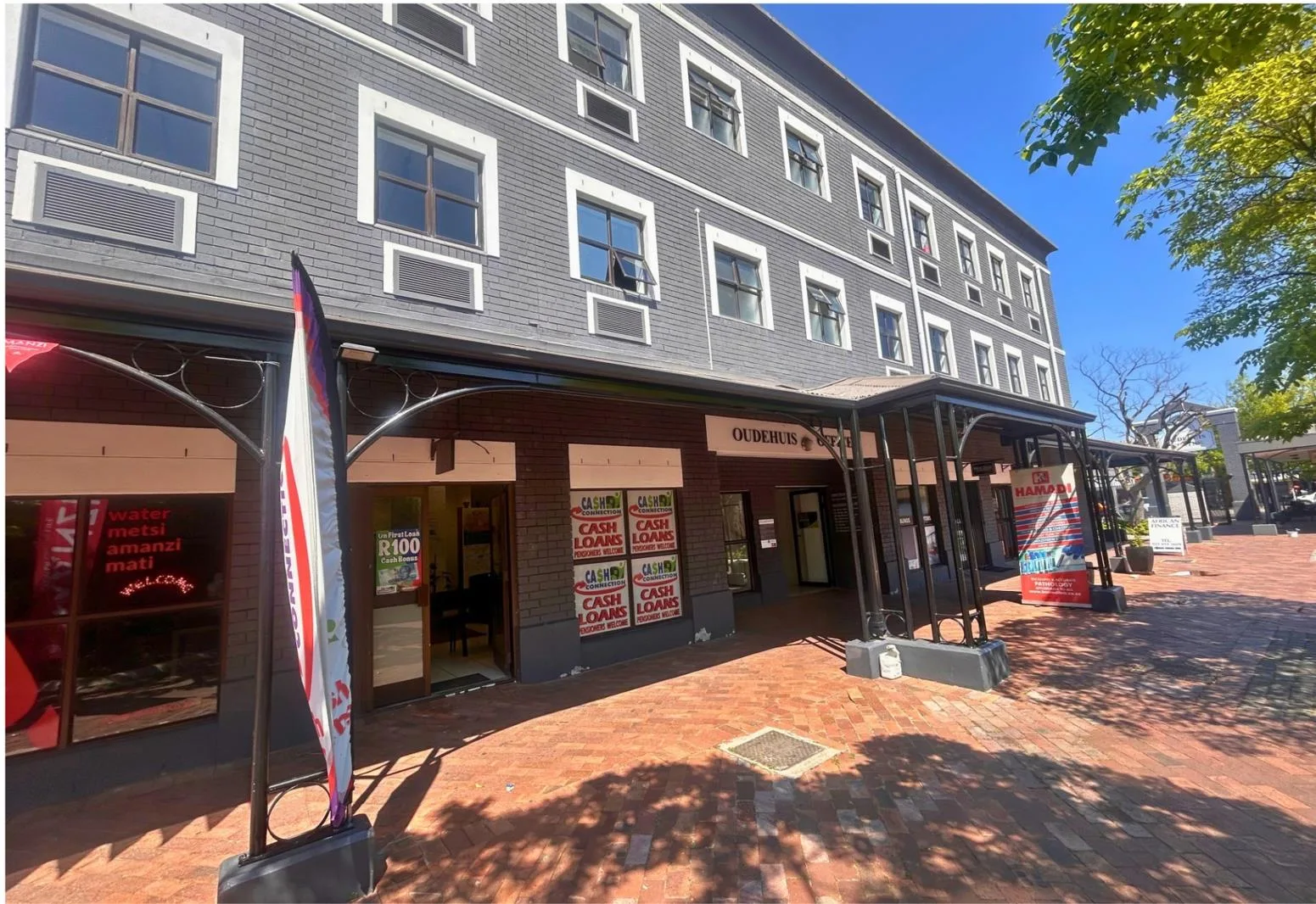 290 m² Commercial space in Somerset West Central