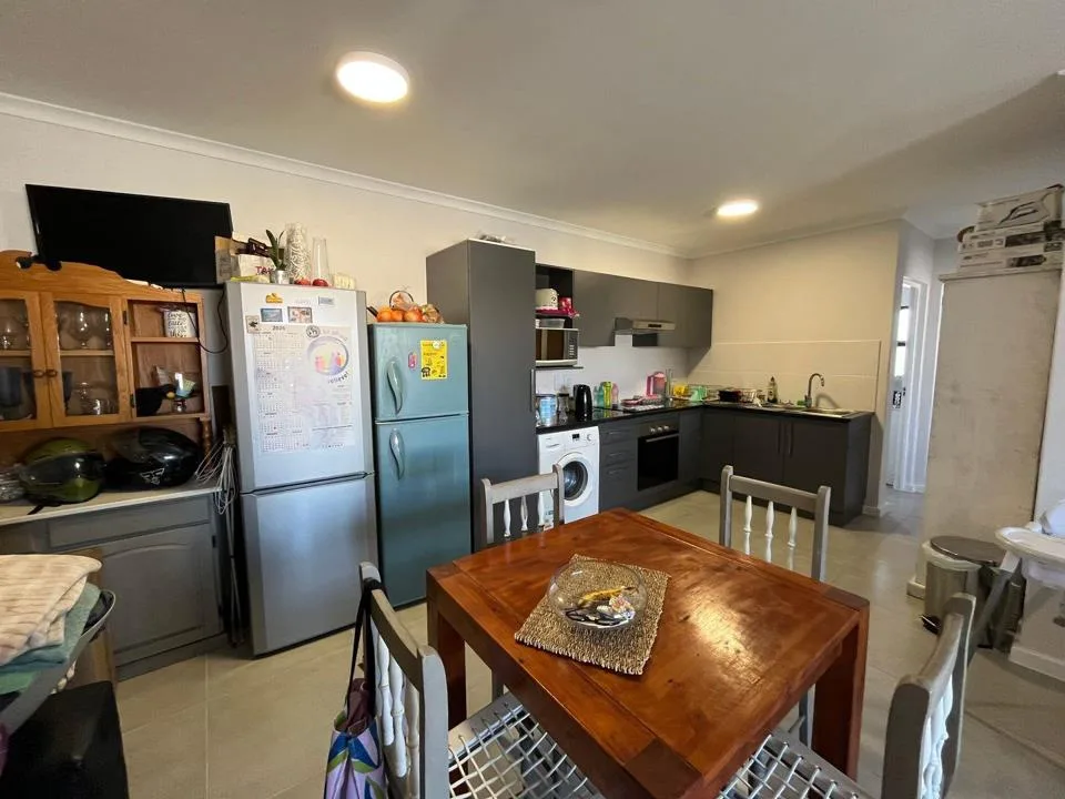 2 Bedroom Apartment / flat to rent in Burgundy Estate