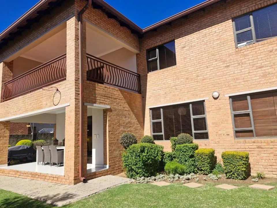 4 Bedroom Townhouse to rent in Six Fountains Residential Estate