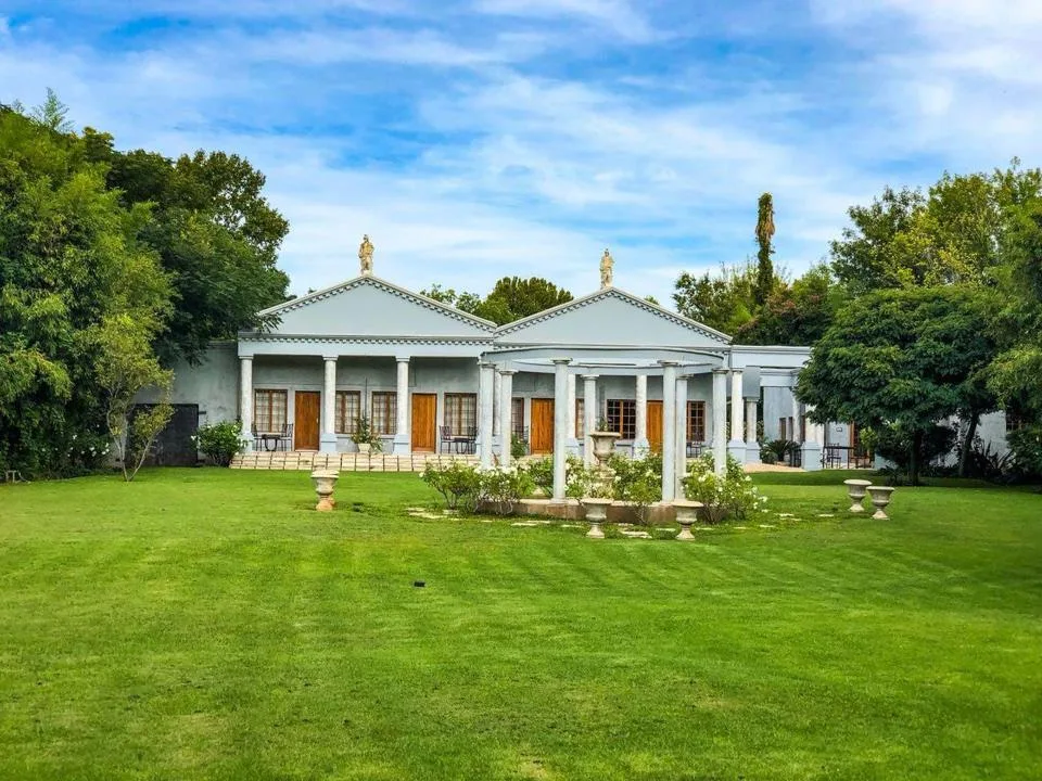 5 Bedroom House for sale in Die Bult