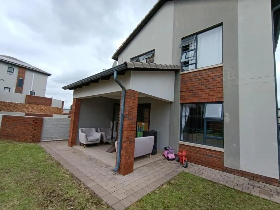 3 Bedroom House to rent in Rooihuiskraal North