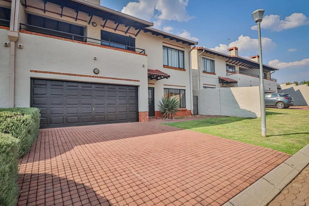 4 Bedroom Townhouse for sale in Xanadu