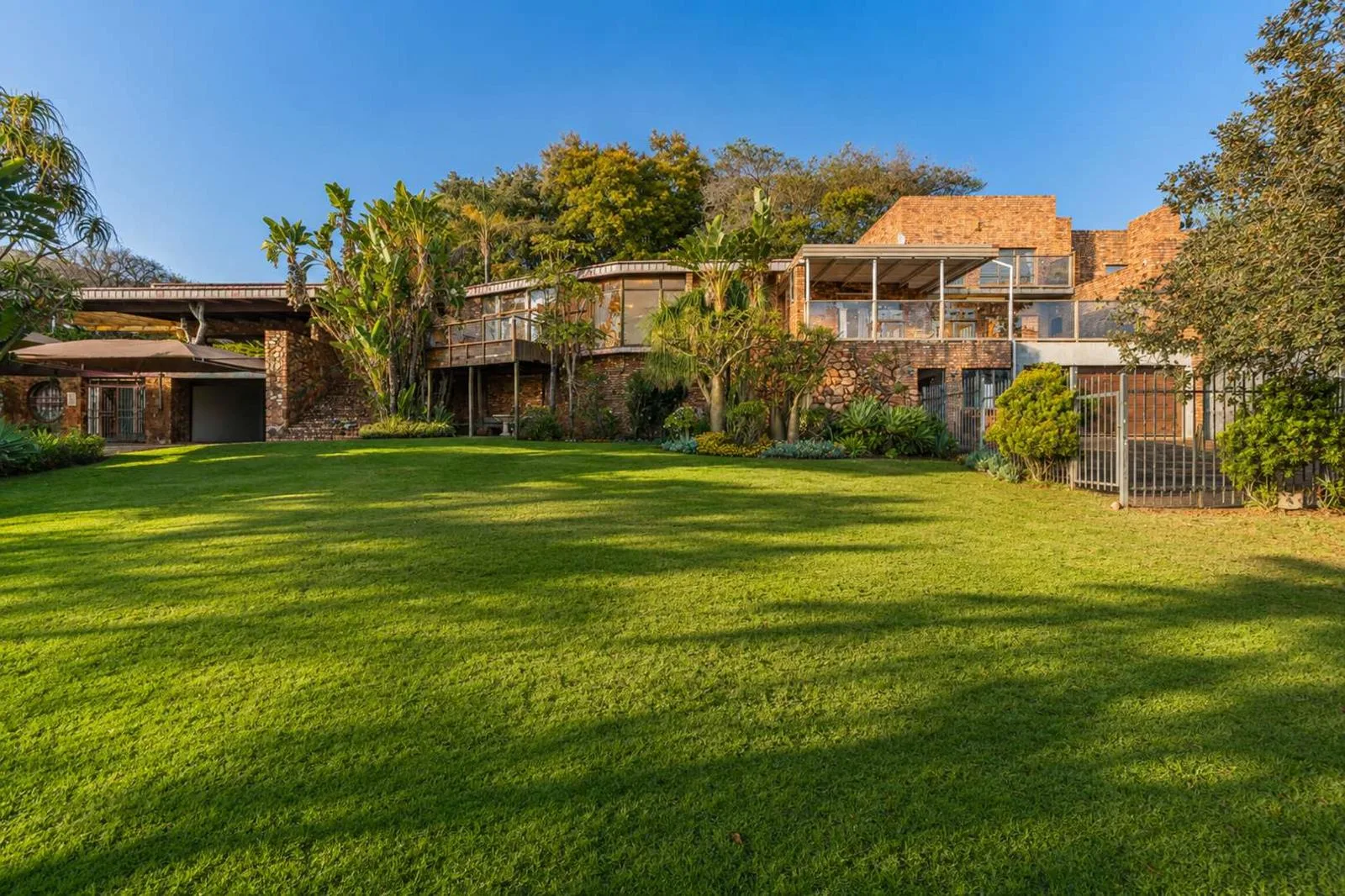 5.5 ha Farm in Zandfontein AH