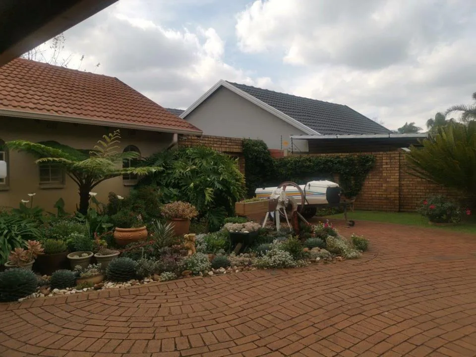 Apartment / flat to rent in Farrarmere