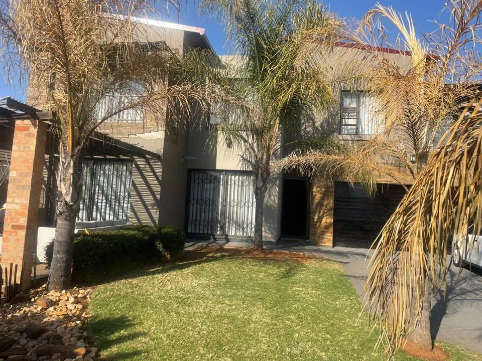 4 Bedroom Apartment / flat for sale in Gateway Manor
