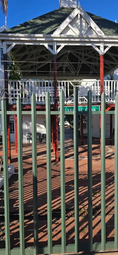 126 m² Commercial space in Somerset West Central