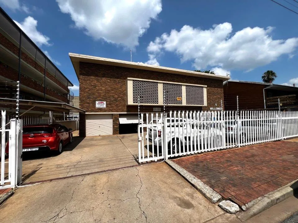 2 Bedroom Apartment / flat for sale in Potchefstroom Central