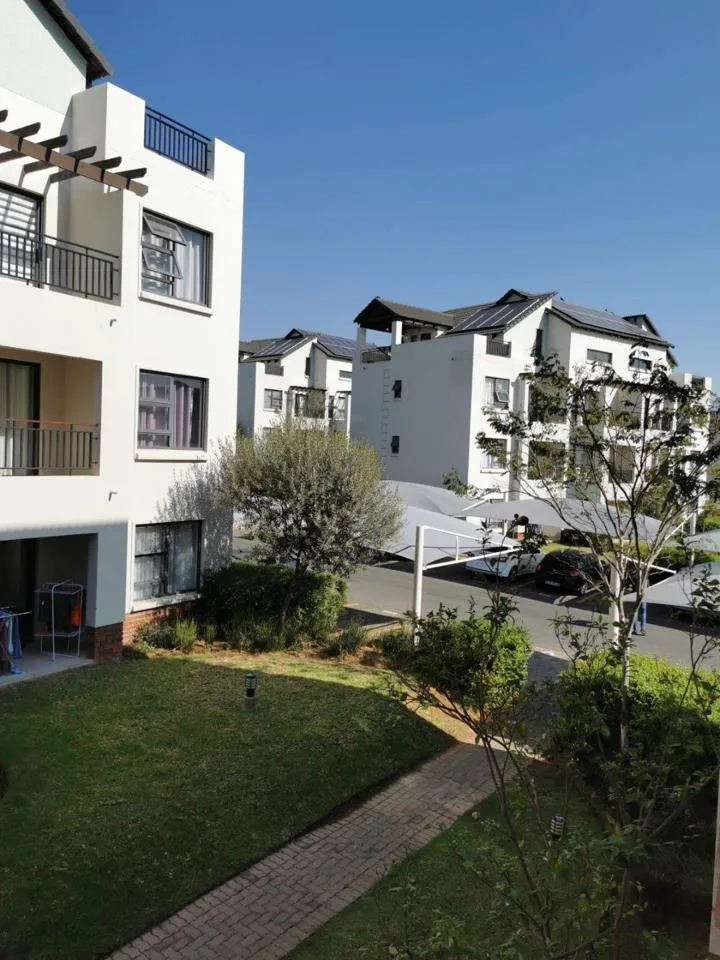 2 Bedroom Apartment / flat to rent in Dainfern