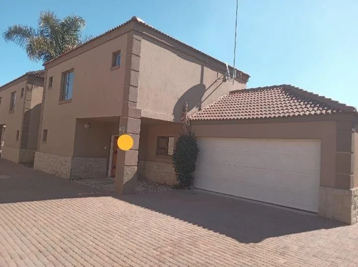 3 Bedroom Townhouse to rent in Sylviavale