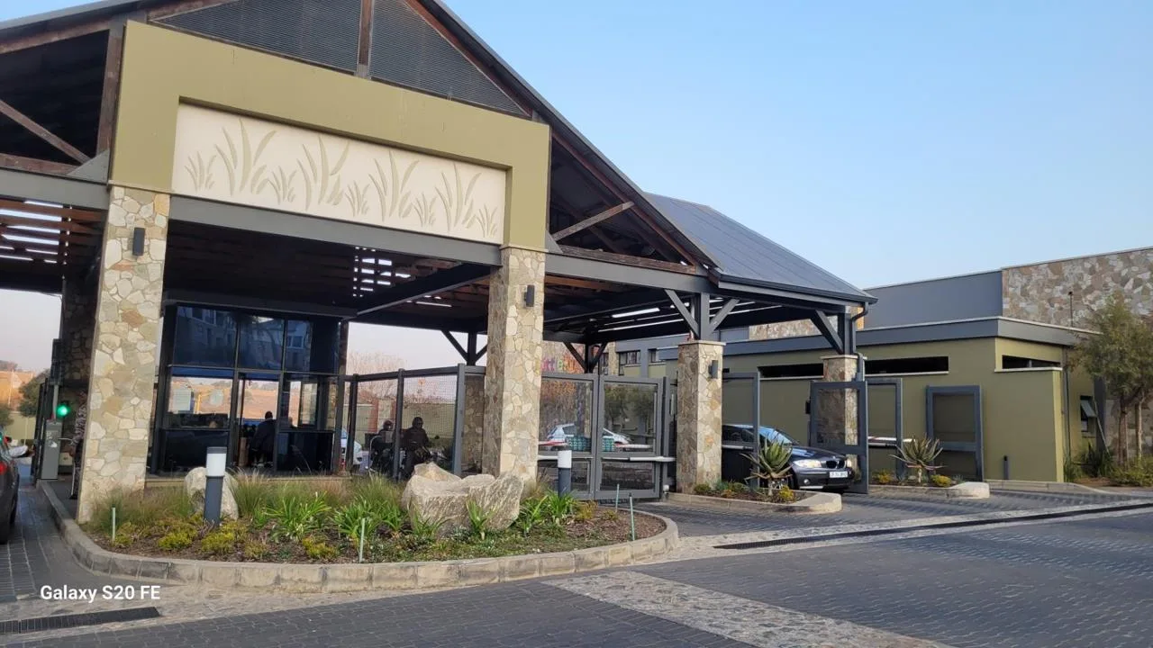 3 Bedroom Apartment / flat to rent in Waterfall