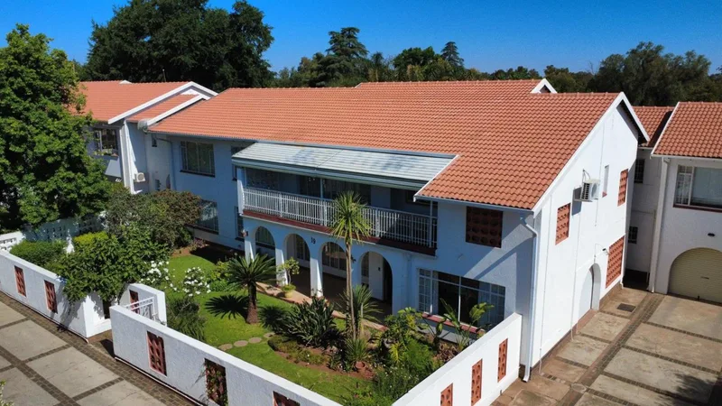 3 Bedroom Townhouse for sale in Flamwood