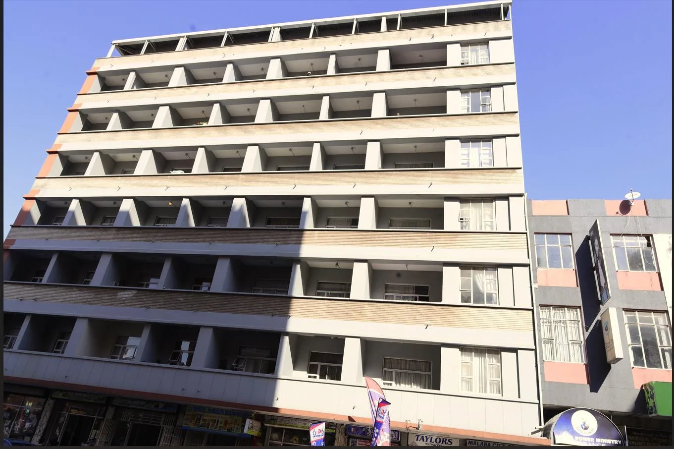 0.5 Bedroom Flat in Johannesburg CBD