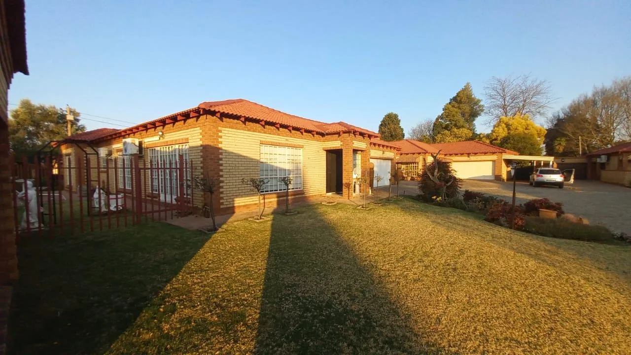 3 Bedroom House for sale in Flamwood