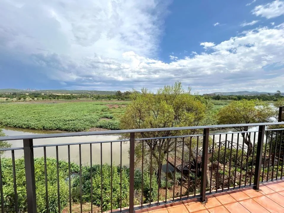 4 Bedroom House for sale in Ile du Lac