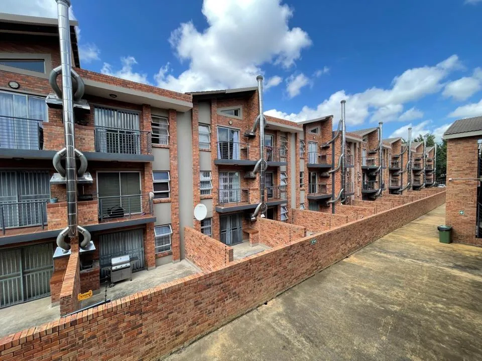 1 Bedroom Apartment / flat for sale in Bult North