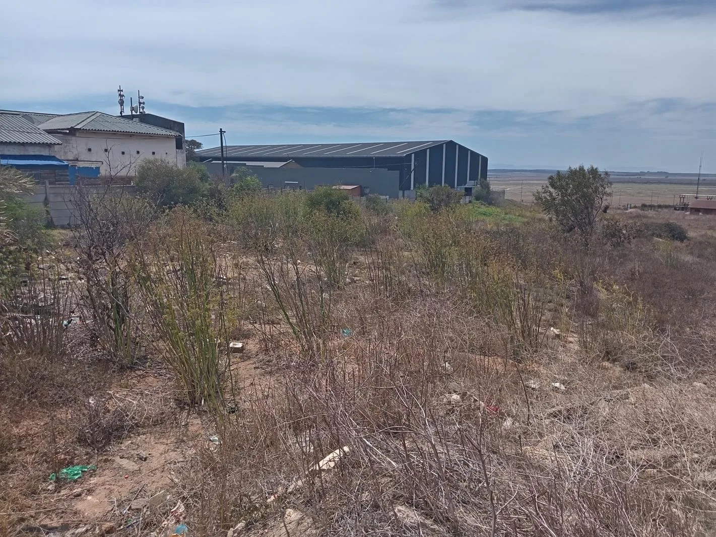 3 250 m² Land available in Louwville