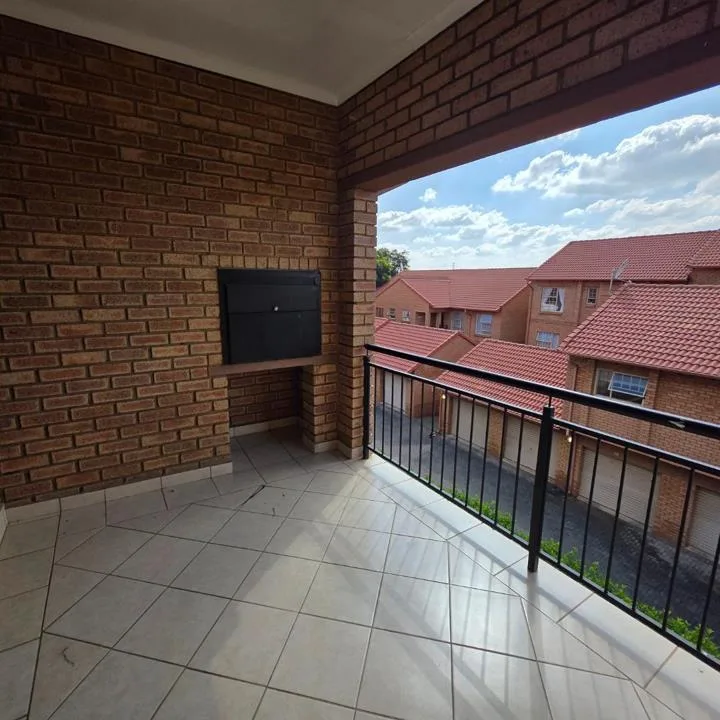 2 Bedroom Apartment / flat to rent in Silver Lakes