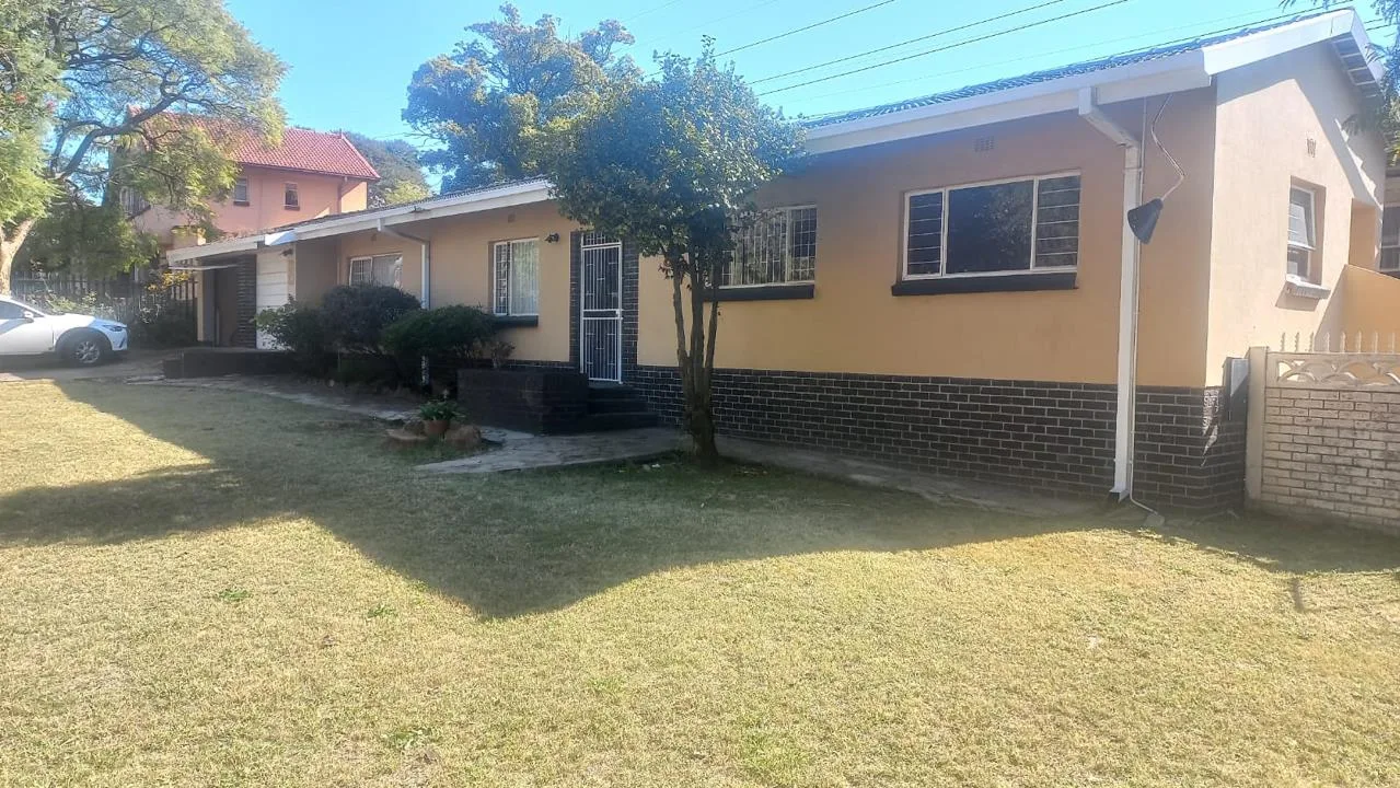 4 Bedroom House to rent in Mondeor