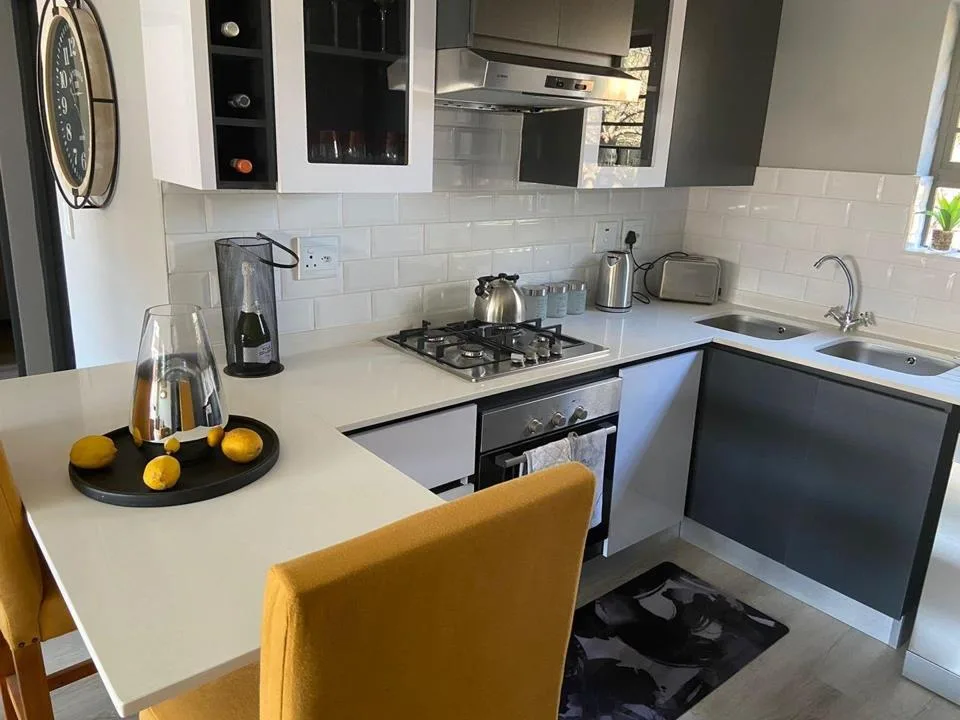 2 Bedroom Apartment / flat to rent in Montana