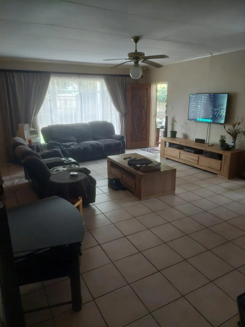 Property to rent in Witpoortjie