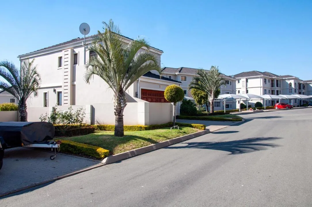 4 Bedroom Townhouse to rent in Carlswald
