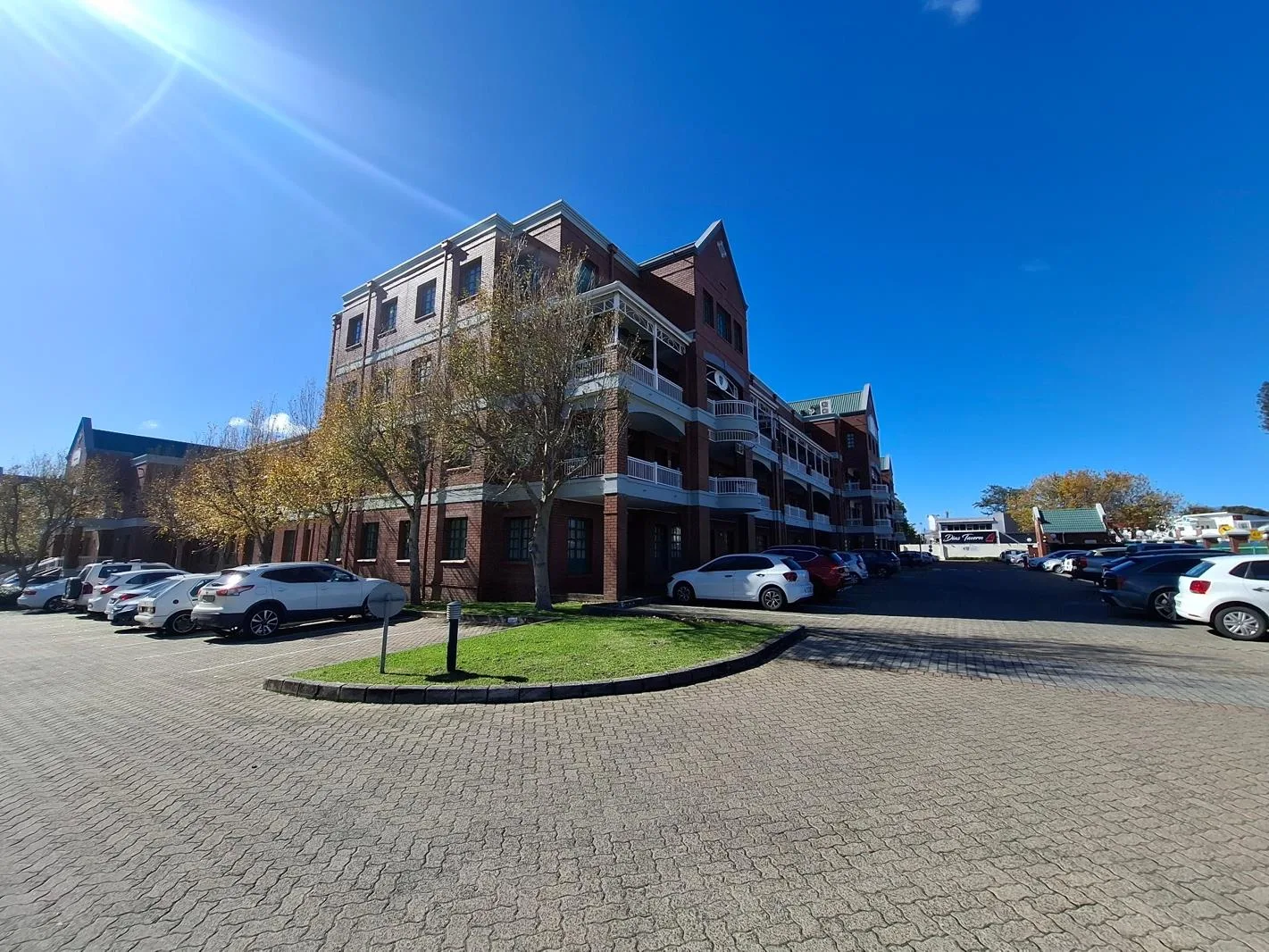 Commercial space in Claremont