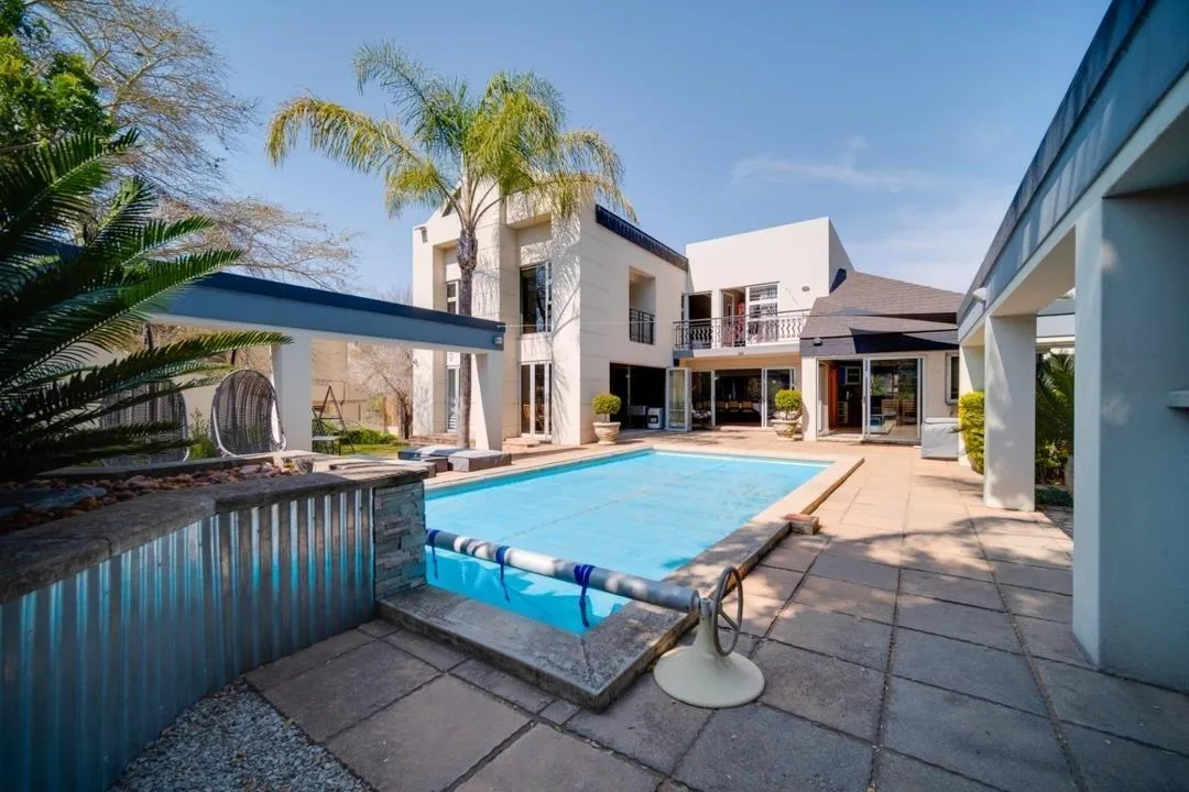 8 Bedroom House to rent in Waterkloof Ridge