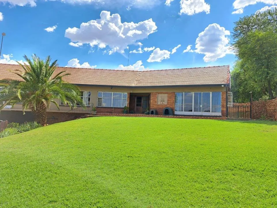 4 Bedroom House for sale in Oudorp