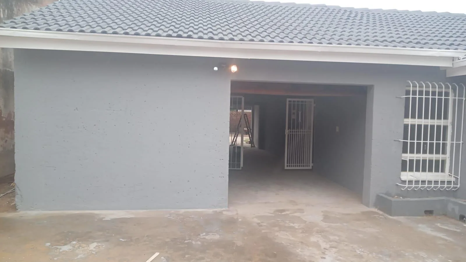 7 Bedroom House in Bloubosrand