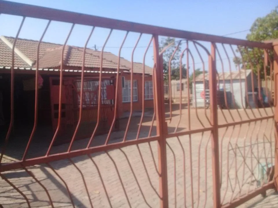 3 Bedroom House for sale in Lethlabile