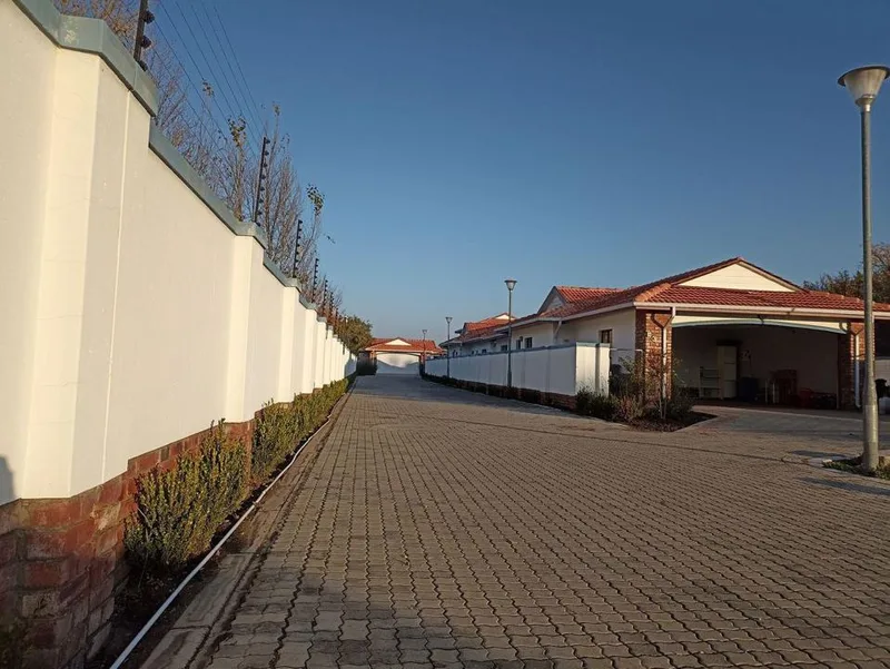2 Bedroom Townhouse for sale in Van Der Hoff Park