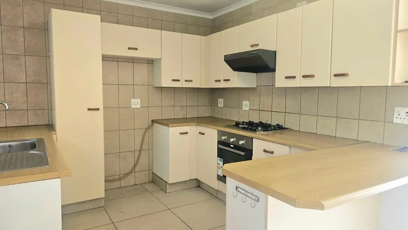 2 Bedroom Townhouse to rent in Bryanston