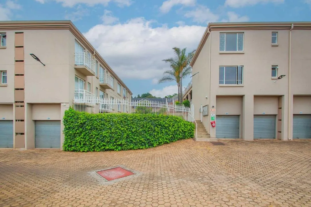 3 Bedroom Apartment / flat to rent in Roodekrans
