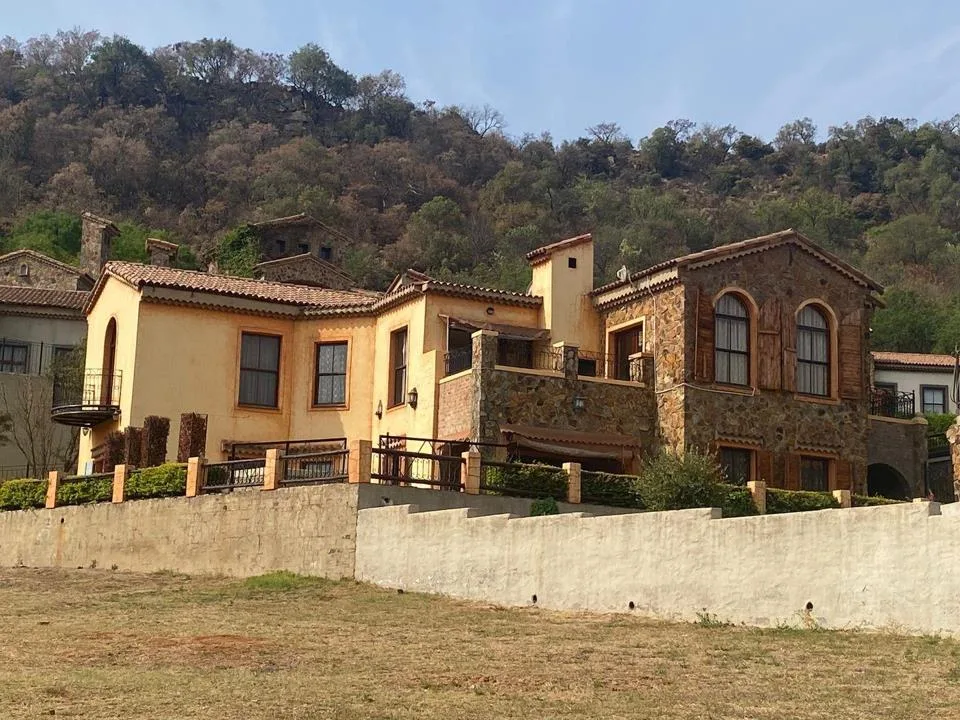 3 Bedroom House for sale in Estate D' Afrique