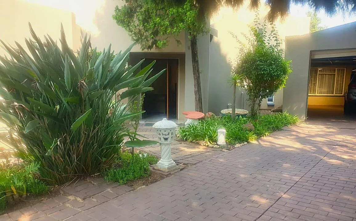 1 Bedroom House to rent in Garsfontein