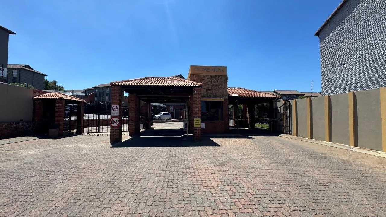 2 Bedroom Townhouse to rent in Castleview