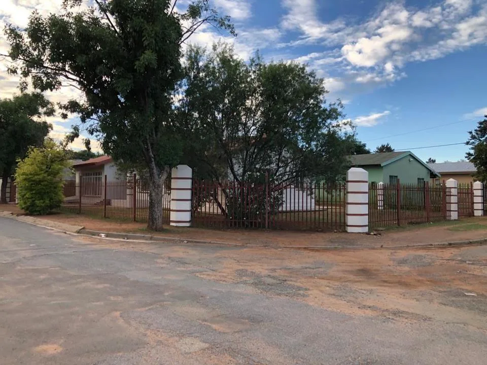 3 Bedroom House for sale in Vryburg
