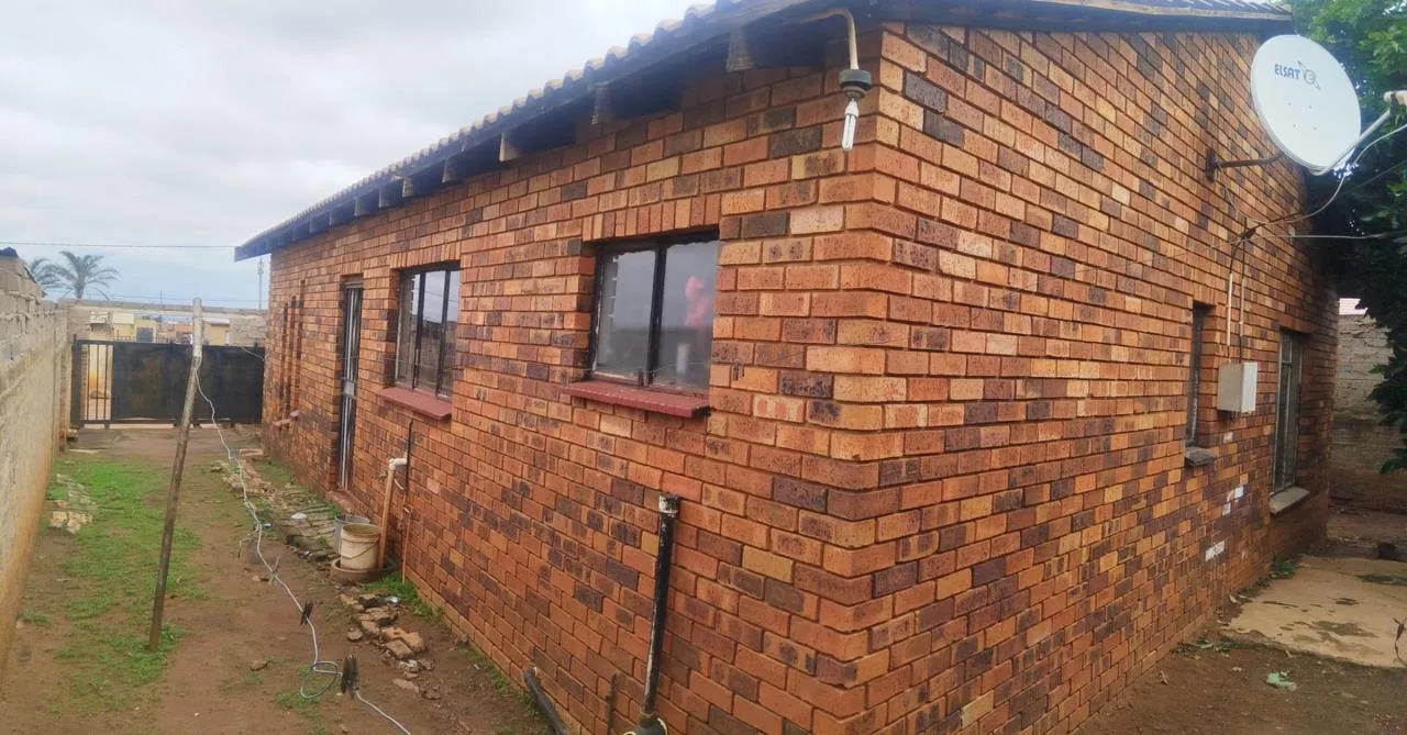 2 Bedroom House for sale in Orange Farm