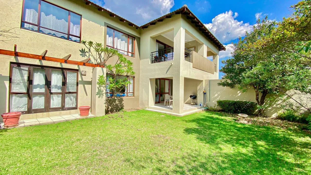 3 Bedroom Apartment / flat to rent in Maroeladal