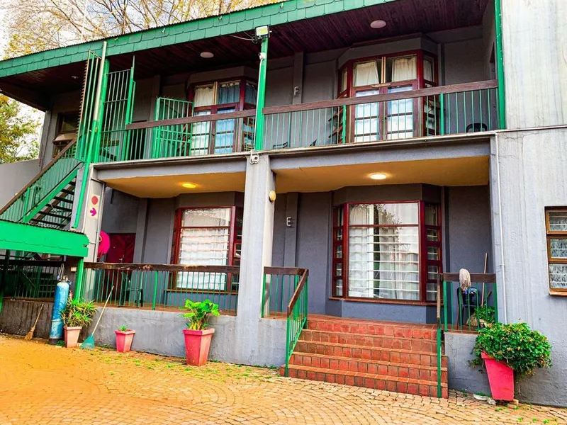 1 Bedroom House to rent in Braamfontein