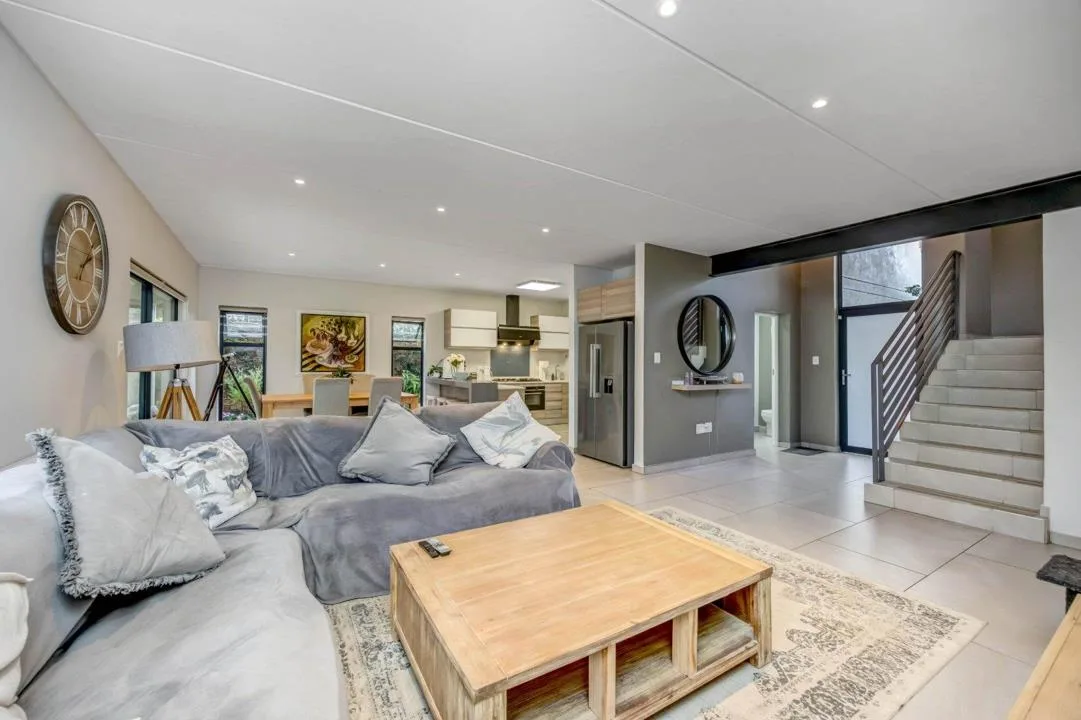 4 Bedroom House to rent in Crowthorne AH