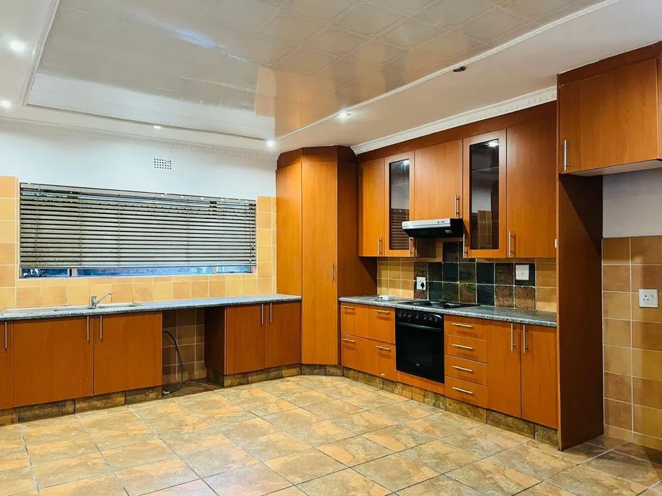 2 Bedroom House to rent in Newlands