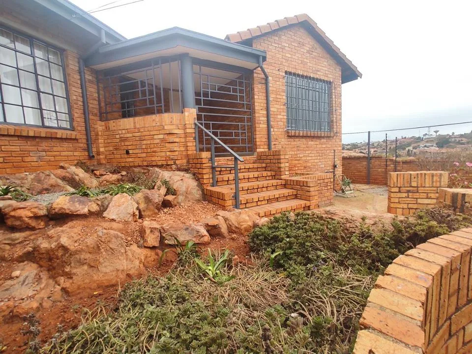 3 Bedroom Townhouse to rent in Noordheuwel