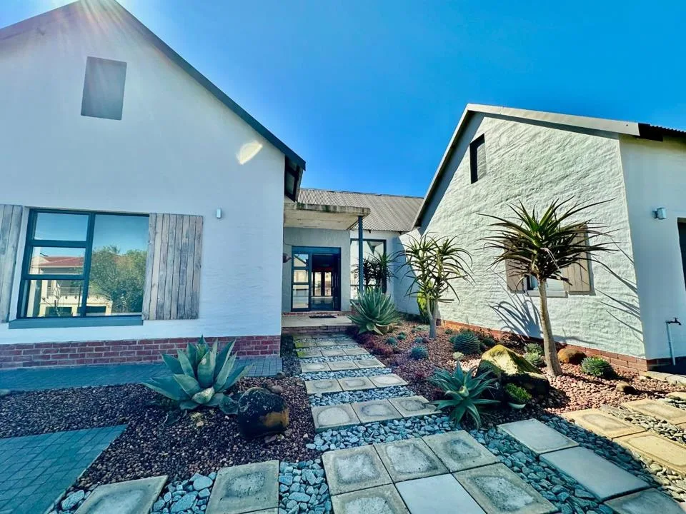 4 Bedroom House for sale in Waterlake Farm Lifestyle Estate